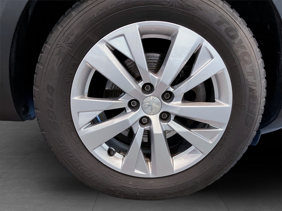 Bild på Peugeot 3008 Active 1.2 PT 130hk BACKSENSORER
