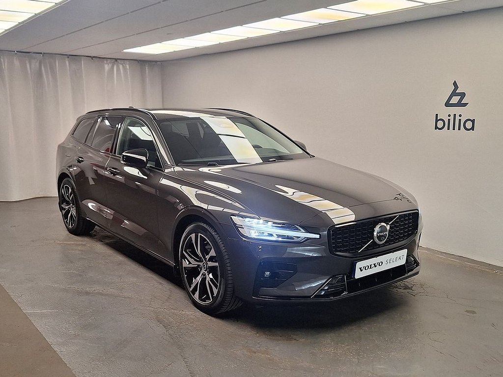 Volvo V60 B4 Diesel Plus Dark / Google / Parkeringskamera 360 / Harman Kar