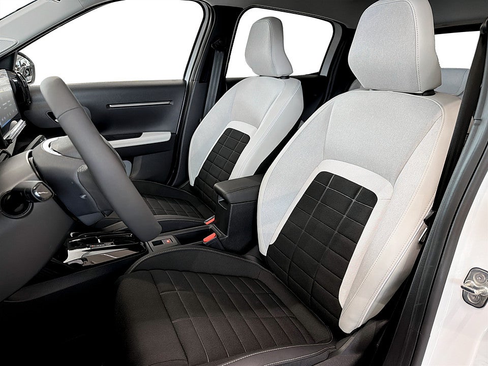 Bild på Citroën C3 MAX Hybrid 110hk - OMGÅENDE LEVERANS!