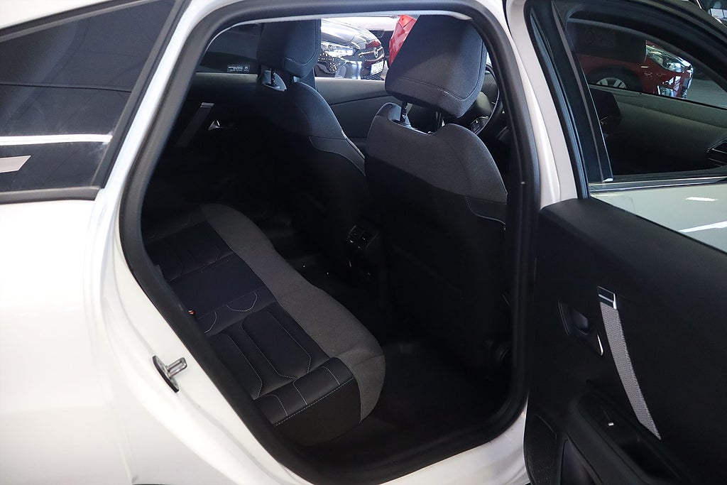 Bild på Citroën C4 Shine 1.2 PT 130hk Aut - B-KAMERA, CARPLAY, NAV