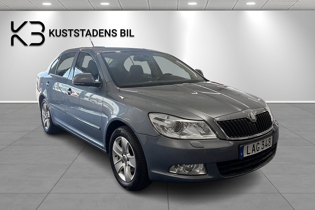 Skoda Octavia 1.6 MPI Multifuel Elegance Nybesiktad LÅGA MIL