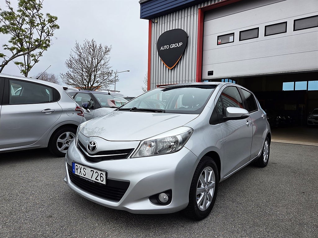 Toyota Yaris 5-dörrar 1.0 VVT-i Manuell, 69hk Active Nyservad Nybesiktad