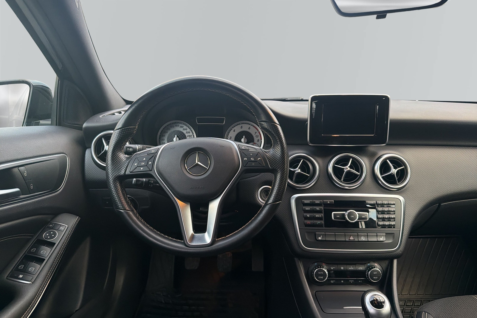 Mercedes-Benz A 180 Urban Backkamera 2015 - miniatyr 12