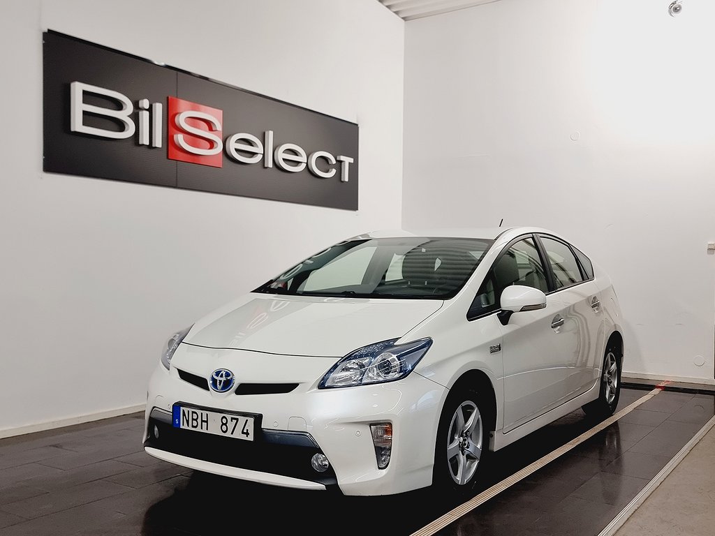 Toyota Prius Plug-in Hybrid 1.8 VVT-i + 3JM Plug-in NyBes