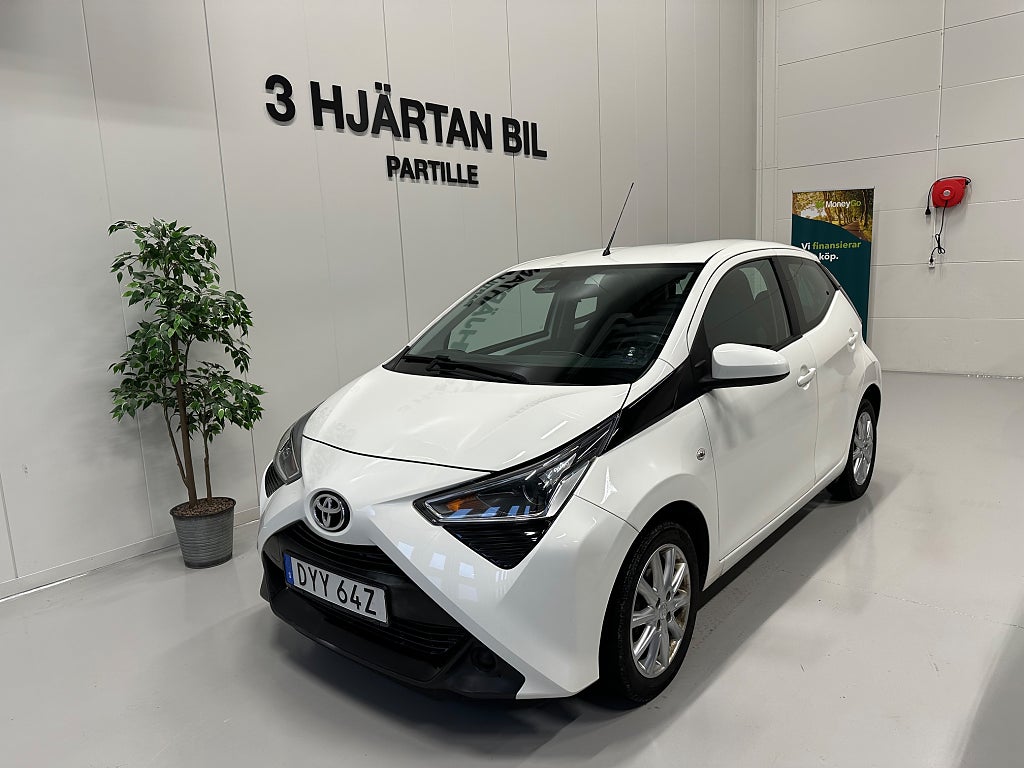 Toyota Aygo 1.0 VVT-i X-PLAY I Backkamera I 1,95%Ränta I CarPlay I 