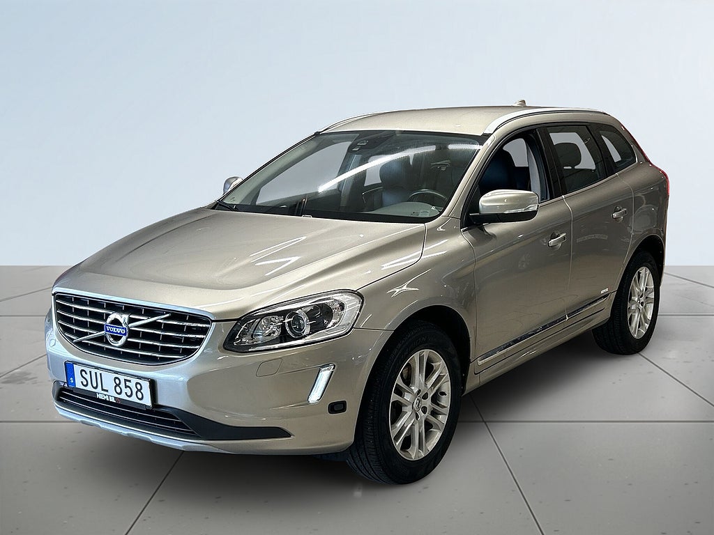 Volvo XC60 D4 AWD Summum Kamrem bytt Elstol förare minne drag
