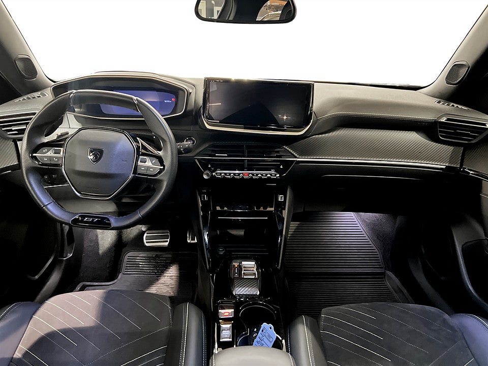 Bild på Peugeot 2008 GT 1.2 PT 130hk Aut B-KAMERA CARPLAY