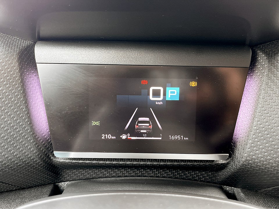 Bild på Citroën C4-X Shine 1.2 PT 130hk Aut B-KAMERA NAVI