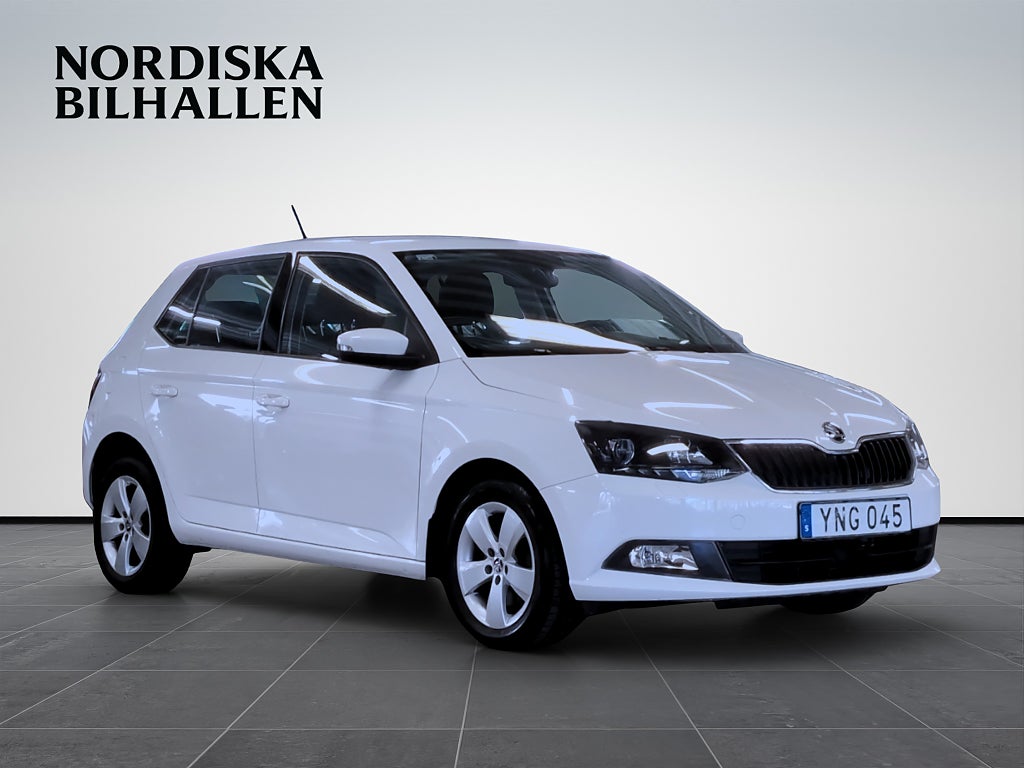 Skoda Fabia 1.0 TSI Style Nyservad Apple Car P-sensorer 