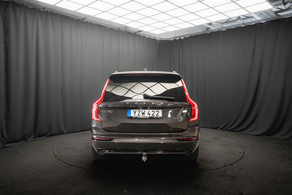 Volvo XC90 Recharge T8 AWD ULTIMATE DARK 7-sits B&W LUFT DRAG MOMS
