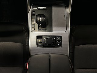 Mazda CX-60 Plug-in Hybrid AWD MOMS/S&V-däck/Kamera/Appvärme