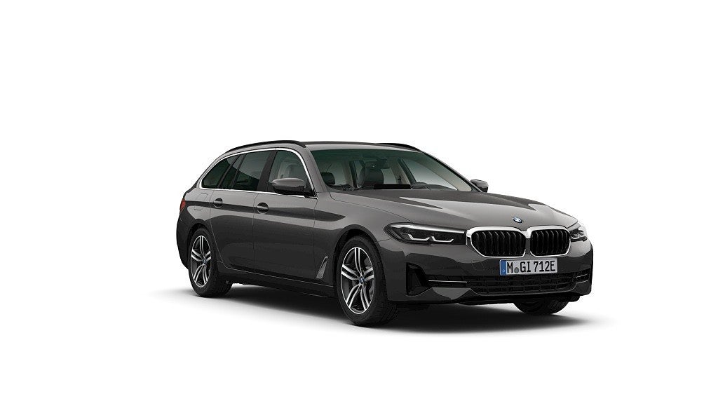 BMW 530e xDrive Touring 3,65% ränta Cockpit Kamera Tonade Drag