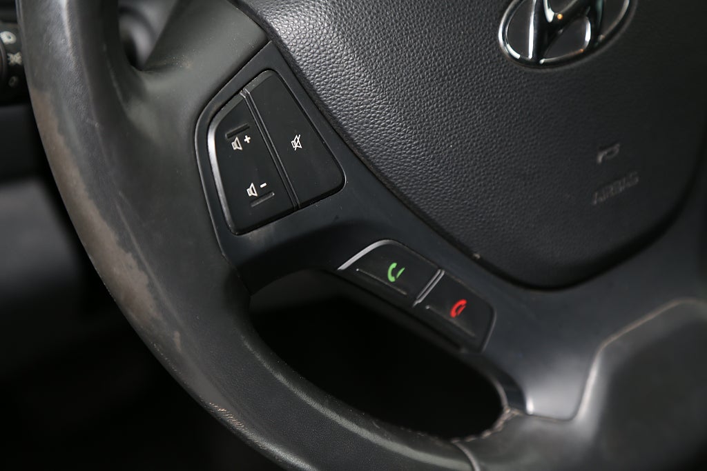 Hyundai i10 1,0 67hk Premium Automat Klima P-sensor Bluetooth 2017