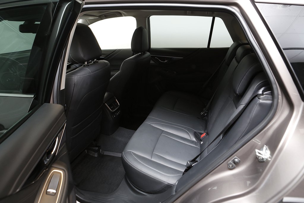 Subaru Outback 2,5 169hk XFuel Touring AWD Taklucka H/K Drag 2022