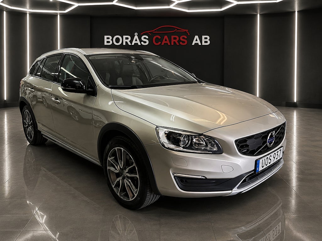 Volvo V60 Cross Country D4 (190hk) Summum*1400kr/mån*Obs3000Mil* 