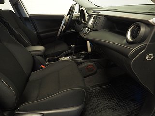 SUV Toyota RAV4 9 av 21