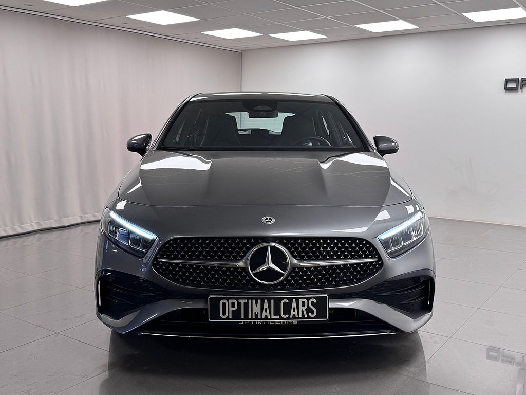 Mercedes-Benz A 2023 - miniatyr 3