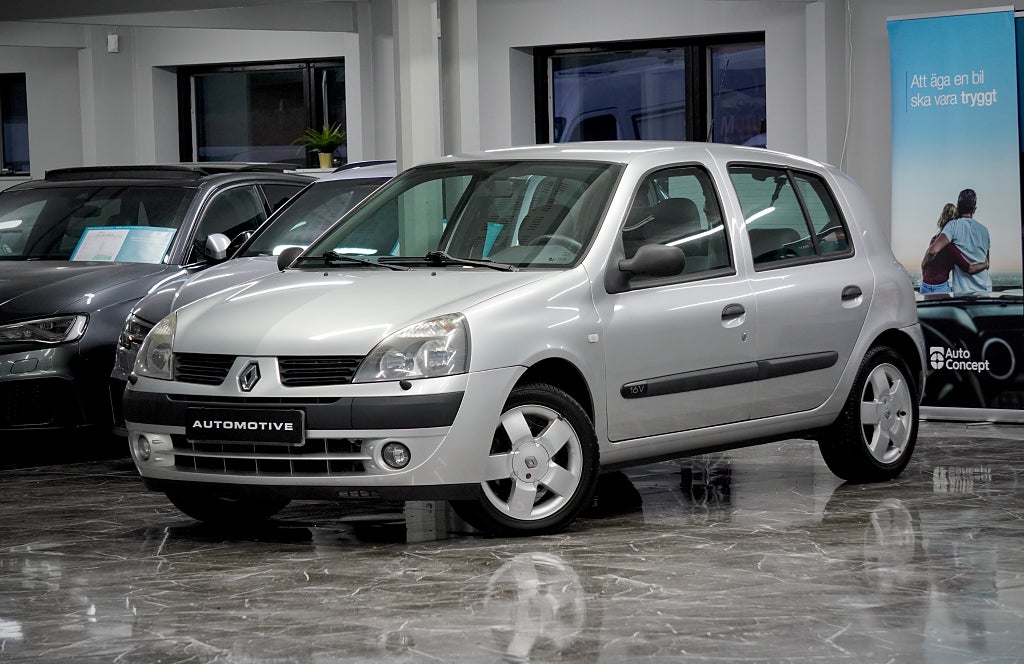 Renault Clio 5-dörrars Halvkombi 1.2 Authentique Ny Besiktad