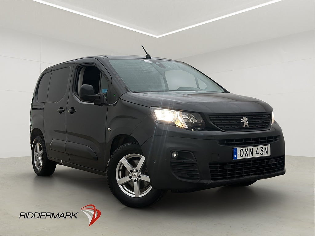 Peugeot Partner 130hk Ny-Kamrem Värm V-Inredd Drag B-Kamera