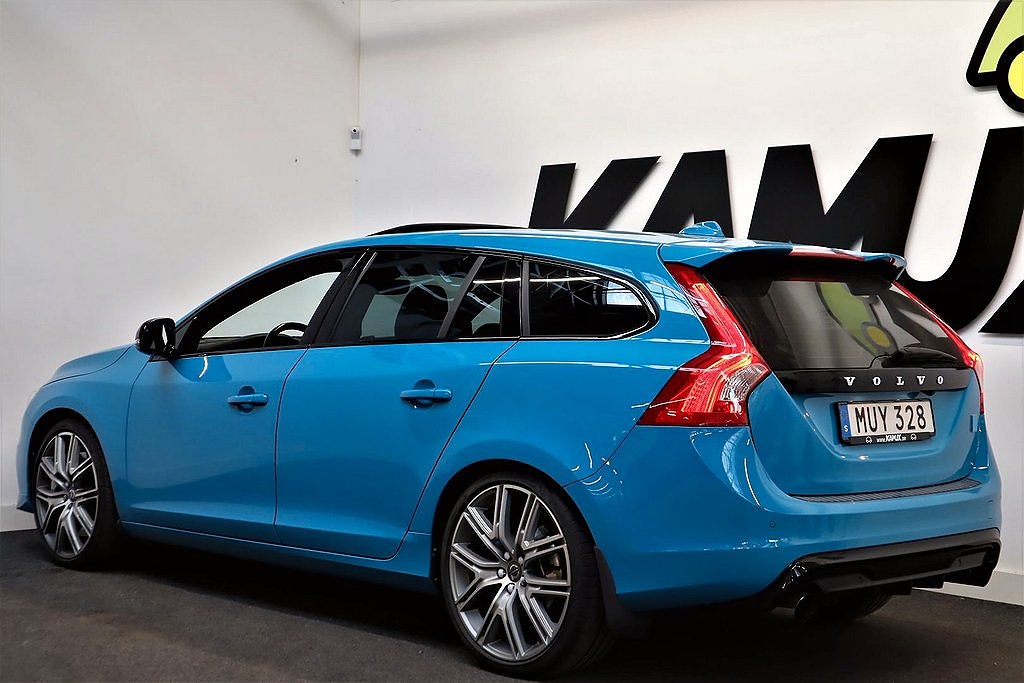 Volvon klarar av 0-100 km/h på 4,8 sekunder. 