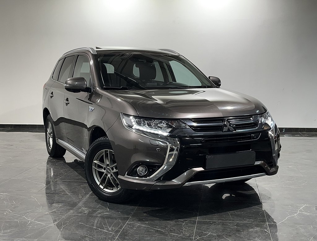 Mitsubishi Outlander PHEV CVT Business AWD SVENSK TAKLUCKA