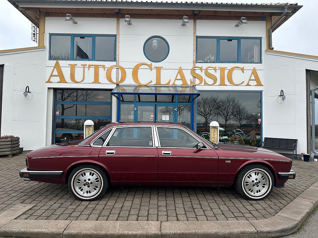 Daimler Sovereign XJ6 4.0