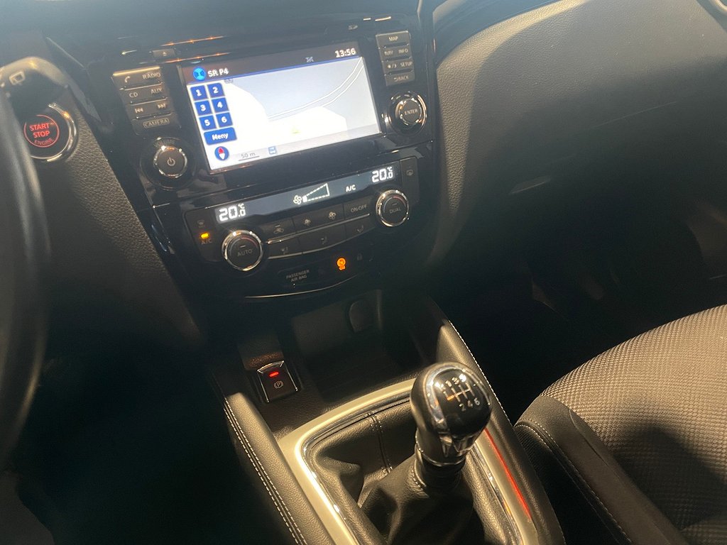 Nissan Qashqai 1.6 | N-Connecta| Backkamera | Navi| Kamkedja 2017