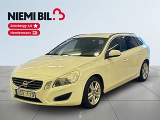 Volvo V60 D4 Momentum Business Edition Pro Drag/SoV-Däck/P-Sens – bild 1