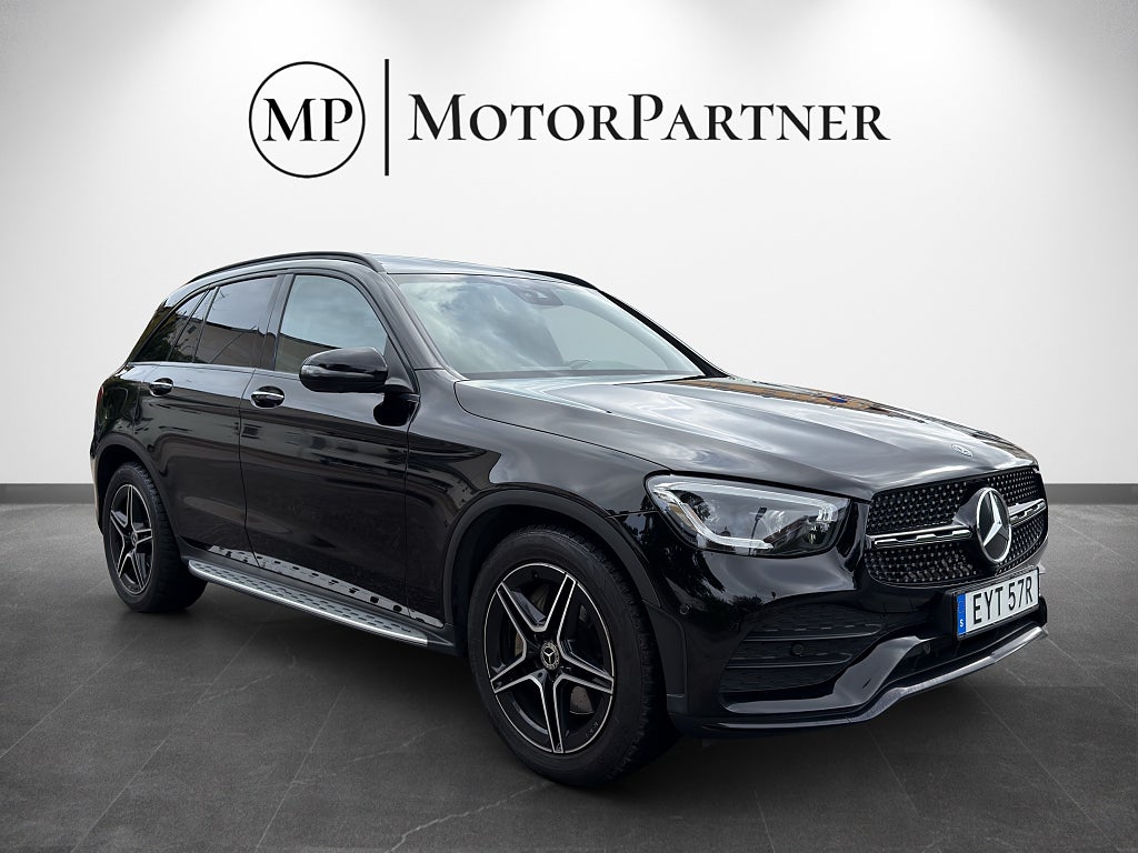 Mercedes-Benz GLC 300 d 4MATIC 9G AMG Pano Burmester Skinn Cockpit