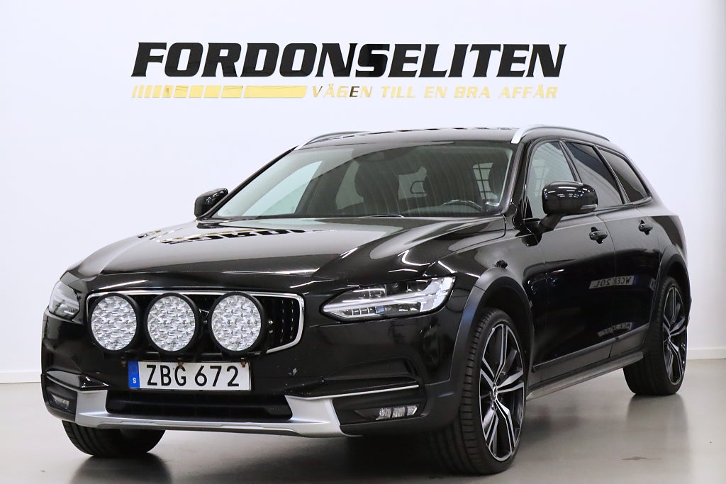 Volvo V90 Cross Country D5 AWD Inscription Pro VOC B-kamera Skinn Keyless Drag