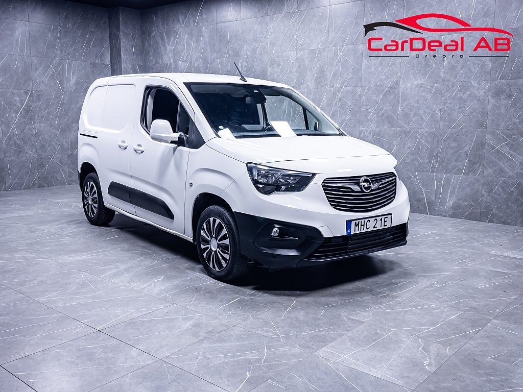 Opel Combo Cargo IP 1.5 BlueHDi 130 EAT Dragkrok CarPlay Paddlar