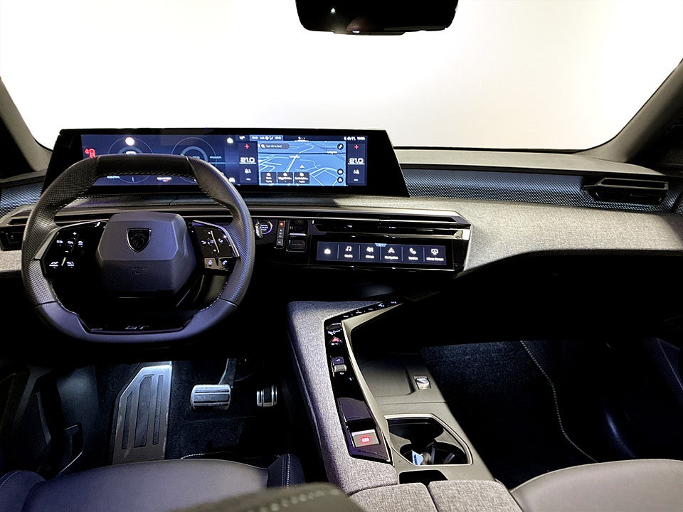 Bild på Peugeot 5008 GT Hybrid 145hk Aut 7-SITS B-KAMERA CARPLAY