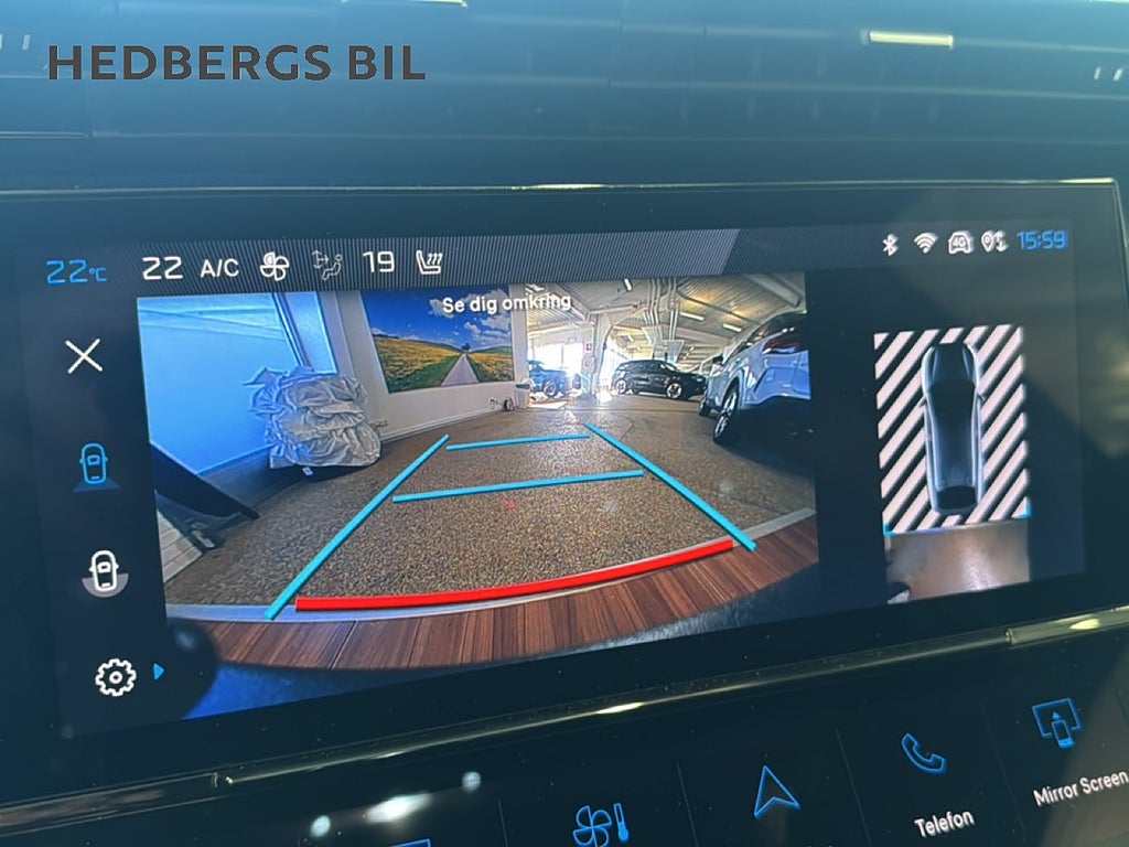 Peugeot 408 GT PHEV 225HK thumbnail