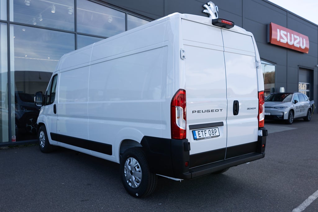 Peugeot Boxer Skåpbil 335 2.2 140 hk BlueHDi  L3H2 *DEMO*