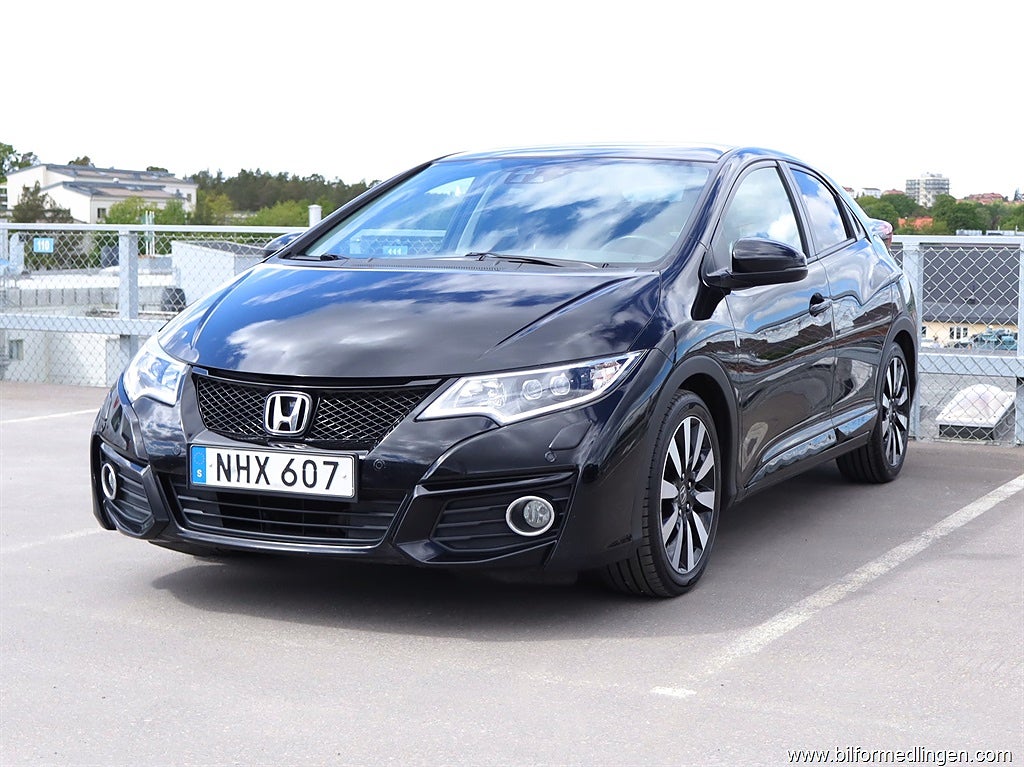 Honda Civic 1.8 16V FWD 142hk S/V-hjul Kamera Sensorer