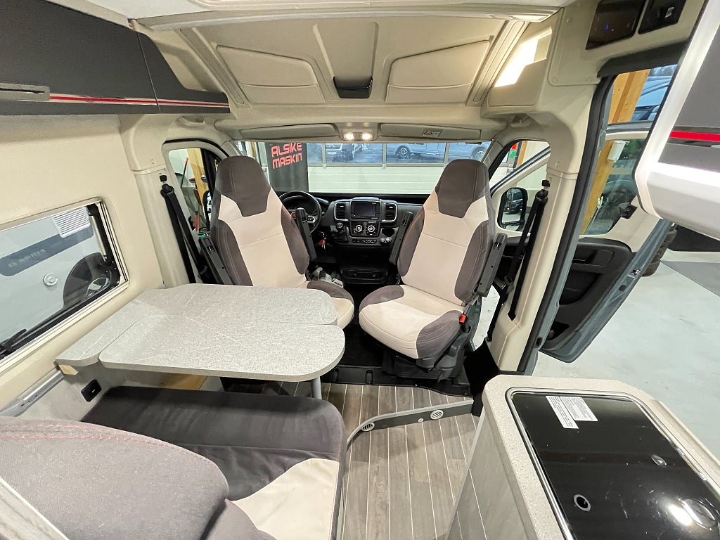 Ci Kyro Duo XL Elite / Truma Diesel / Höj och sänkbarsäng / Solcell - Ci