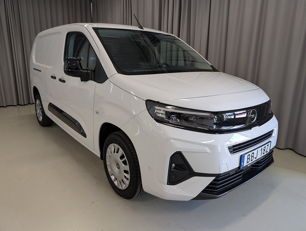 Opel Combo L2 Elite Aut 130 S-AVTAL OCH VINTERHJUL PÅ KÖPET