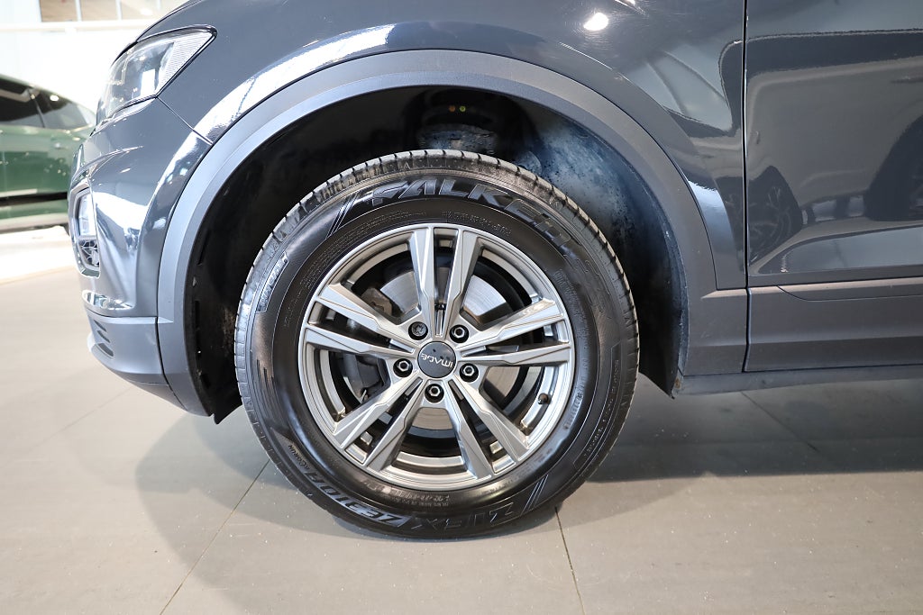 Volkswagen T-Roc 1.5 TSI ACT AUT Värmare PDC Apple Carplay 2022