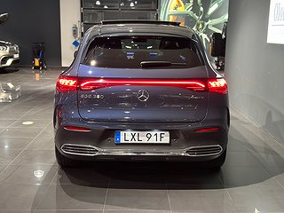 SUV Mercedes-Benz EQE 4 av 15