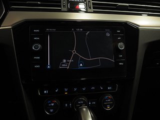 Kombi Volkswagen Passat 17 av 20