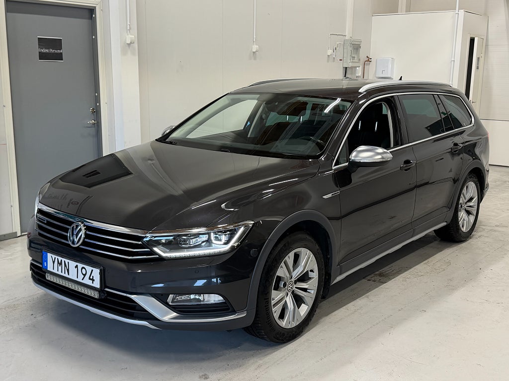 Volkswagen Passat Alltrack 2.0 TDI 4Motion D-Värm Drag Backkamera Nyservad