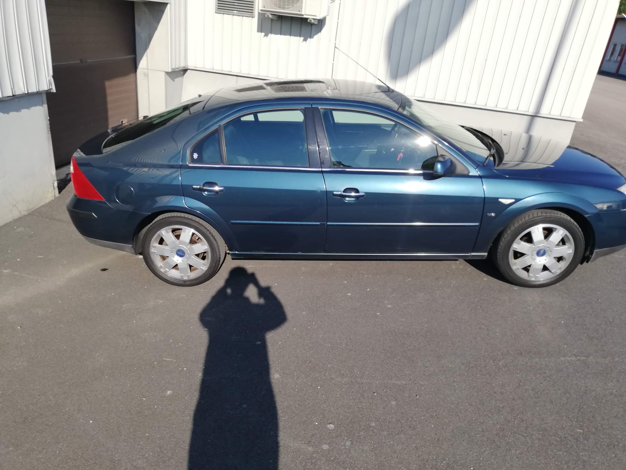 Ford Mondeo Halvkombi 2.5 V6 ghia 170hk 2005, bild 3/48