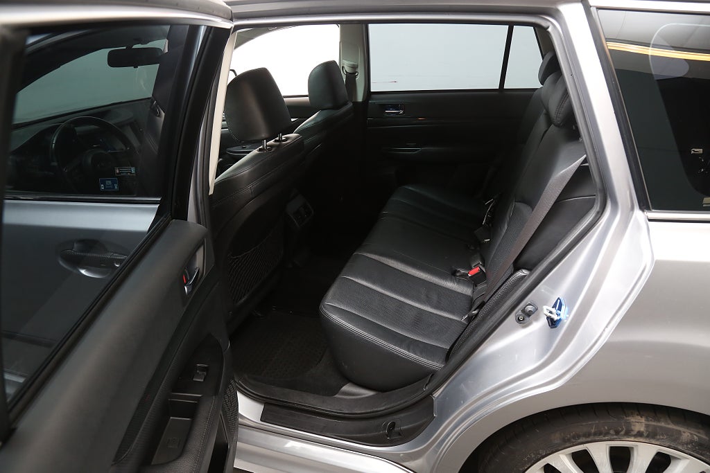 Subaru Legacy Wagon 2,5i 269hk GT 4WD Aut Extraljus Motorv Drag 2010