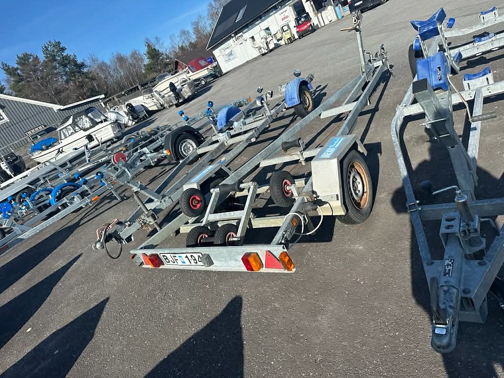 Rekotrailer 750 kg 80 km/h båttrailer Bromsad 