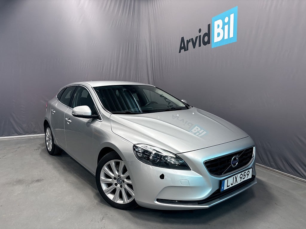 Volvo V40 D2 Geartronic Momentum PDC VÄRMARE NYSERVAD, NY KAMREM