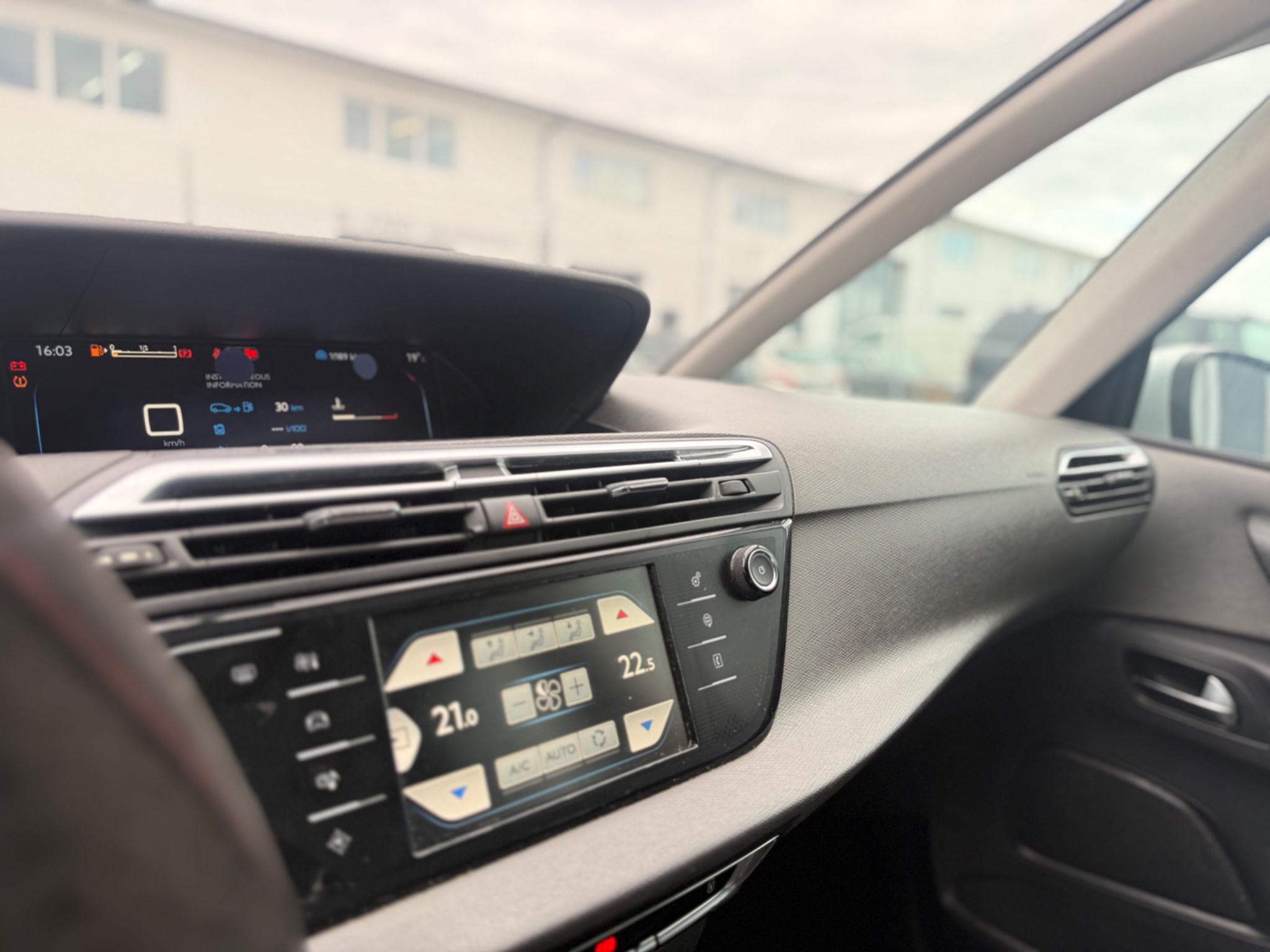 Citroen Grand C4 Picasso 2015, bild 7/10