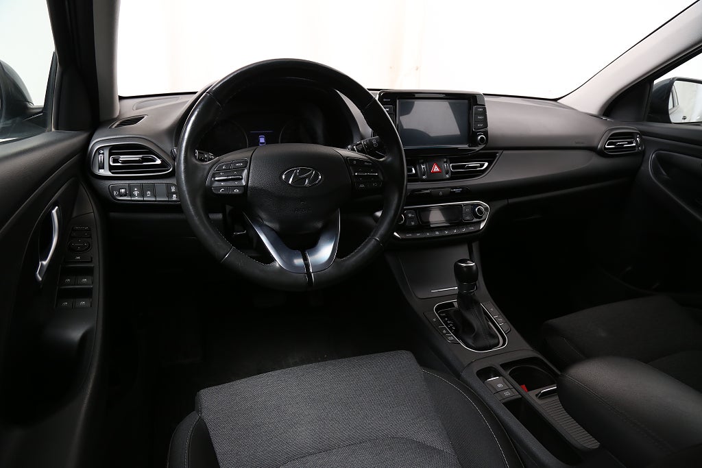 Hyundai i30 1,0 T-GDi 120hk MHEV Essential Kombi Aut Kamera Carplay 2023