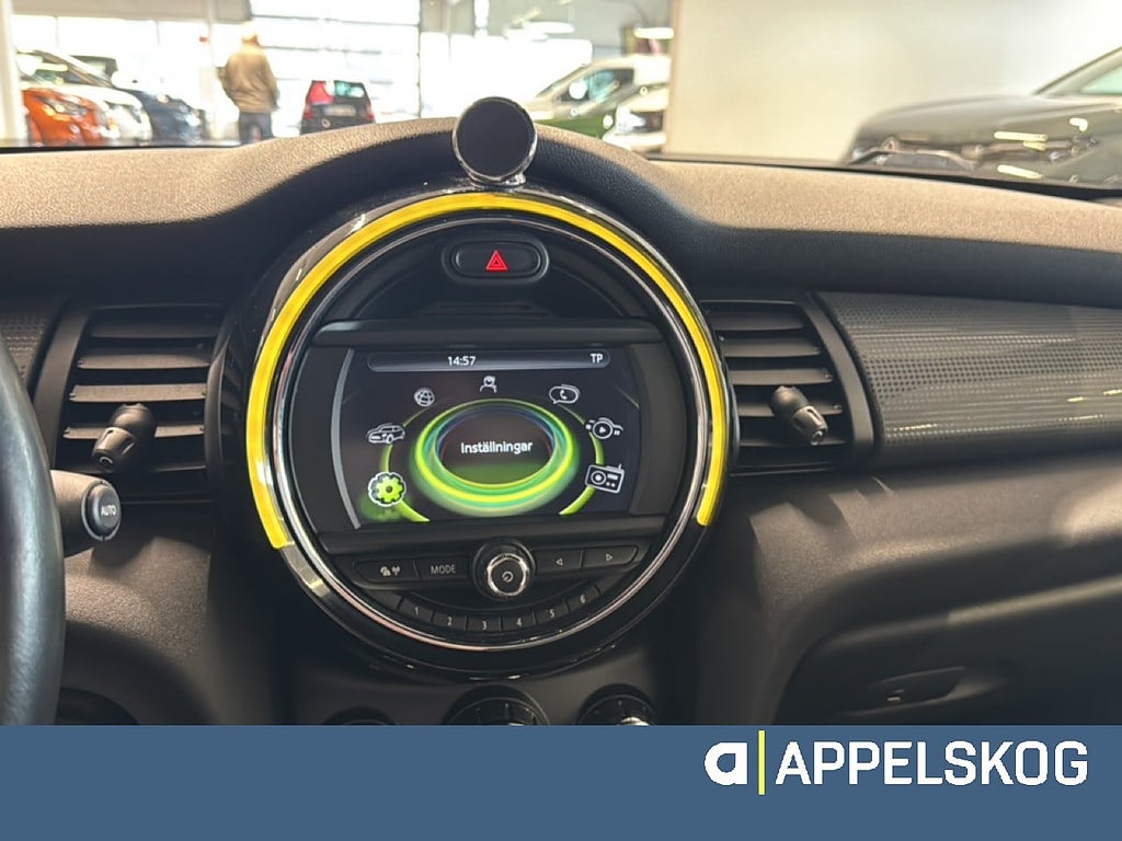 Bild på MINI Cooper Pepper 136 hk |RÄNTA 3,99%|V-HJUL INGÅR|
