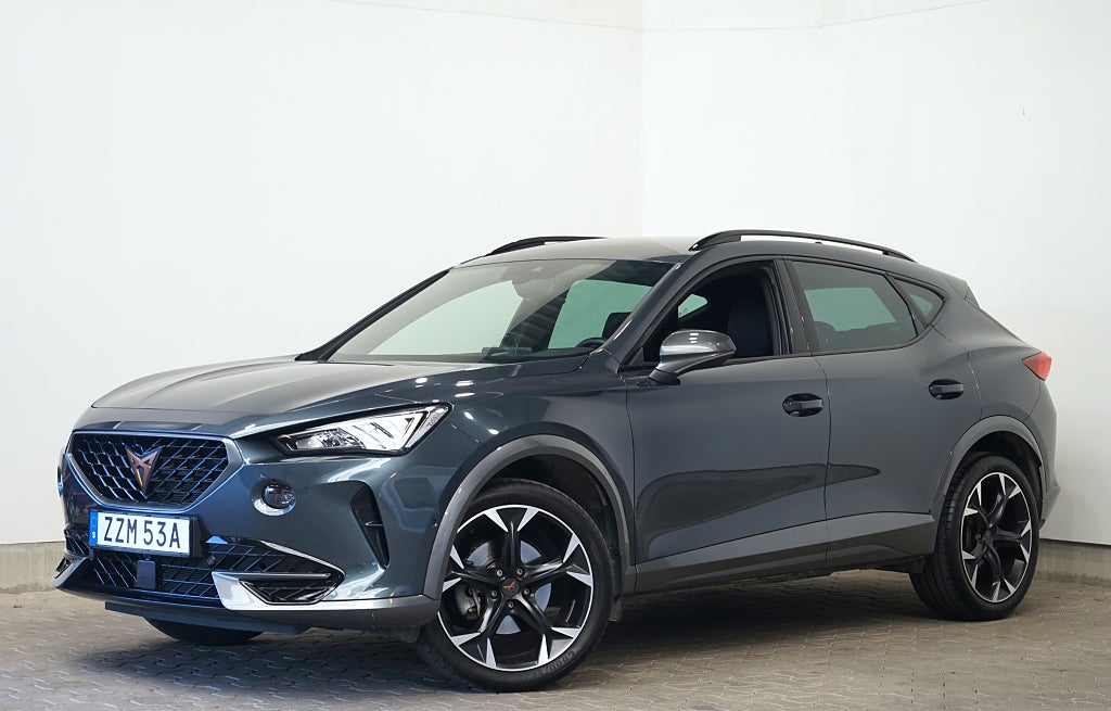 Cupra Formentor 1.5 TSI Automat Cockpit Carplay B-kamera 150hk