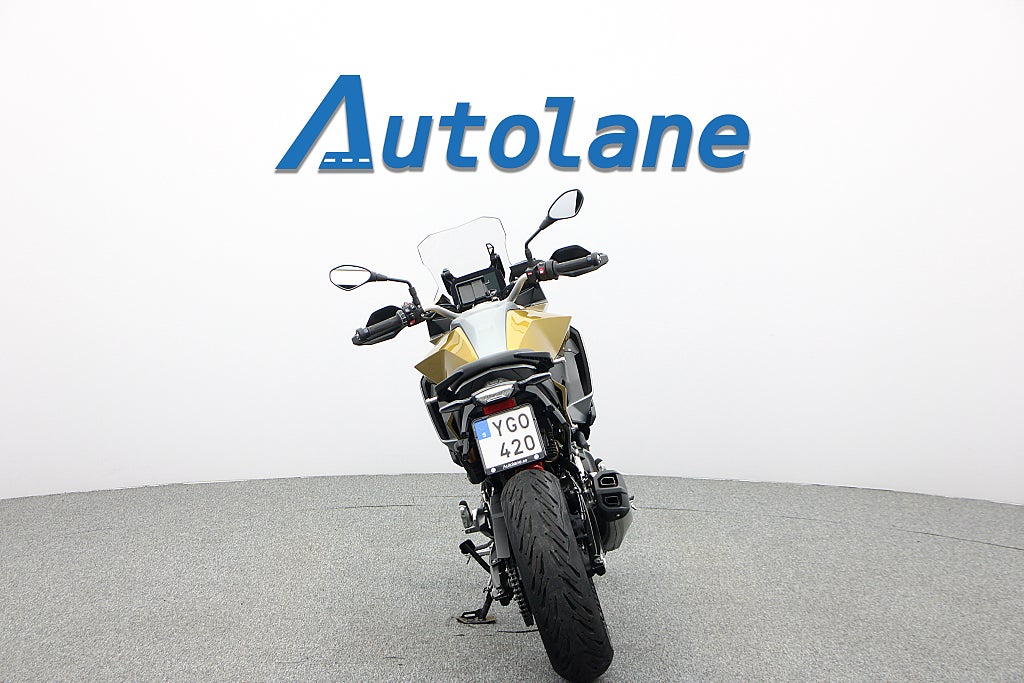BMW F 900 XR *Endast 15mil Sänkt Chassi Nyservad